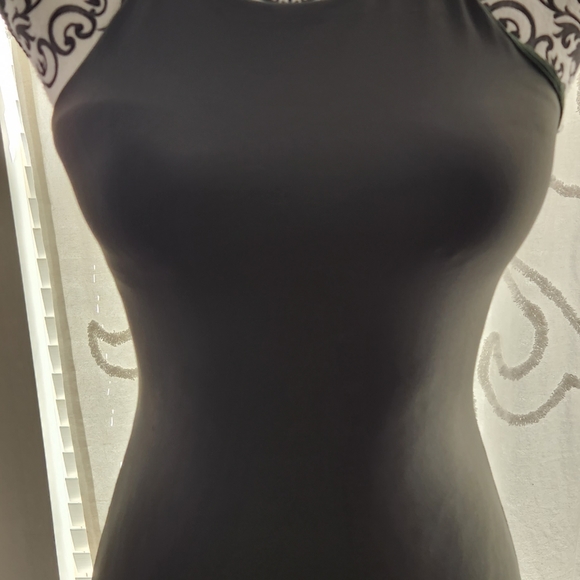 💚F#058 Lululemon Sun Setter Tank (Light Support for B/C Cup)Dark Forest, size 2 - Picture 4 of 8